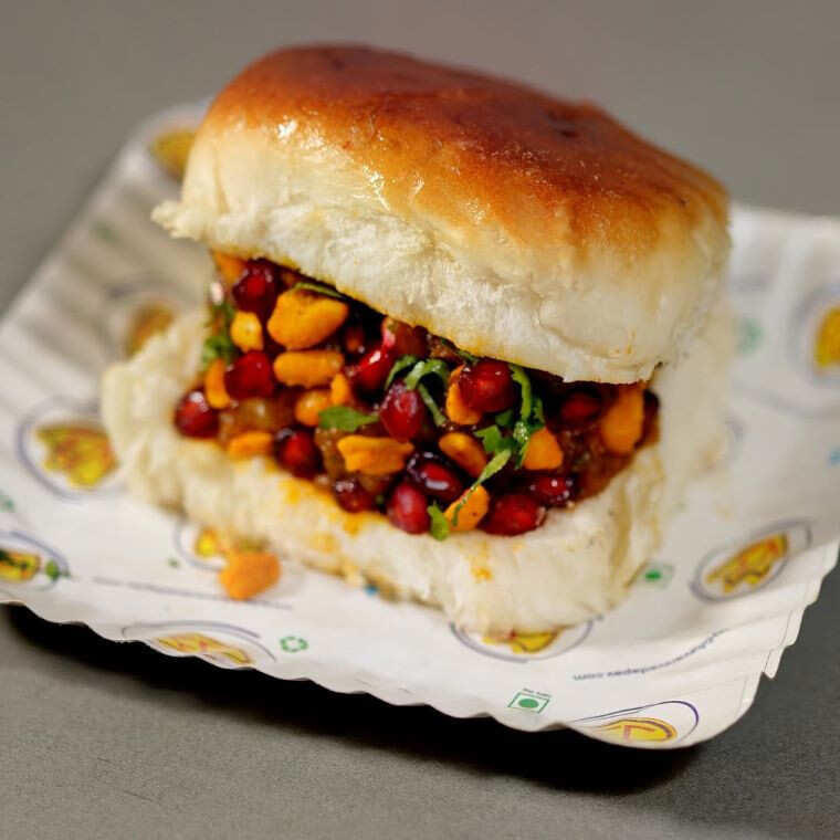9 Mouth-Watering Street Foods From Across India You Have To Try