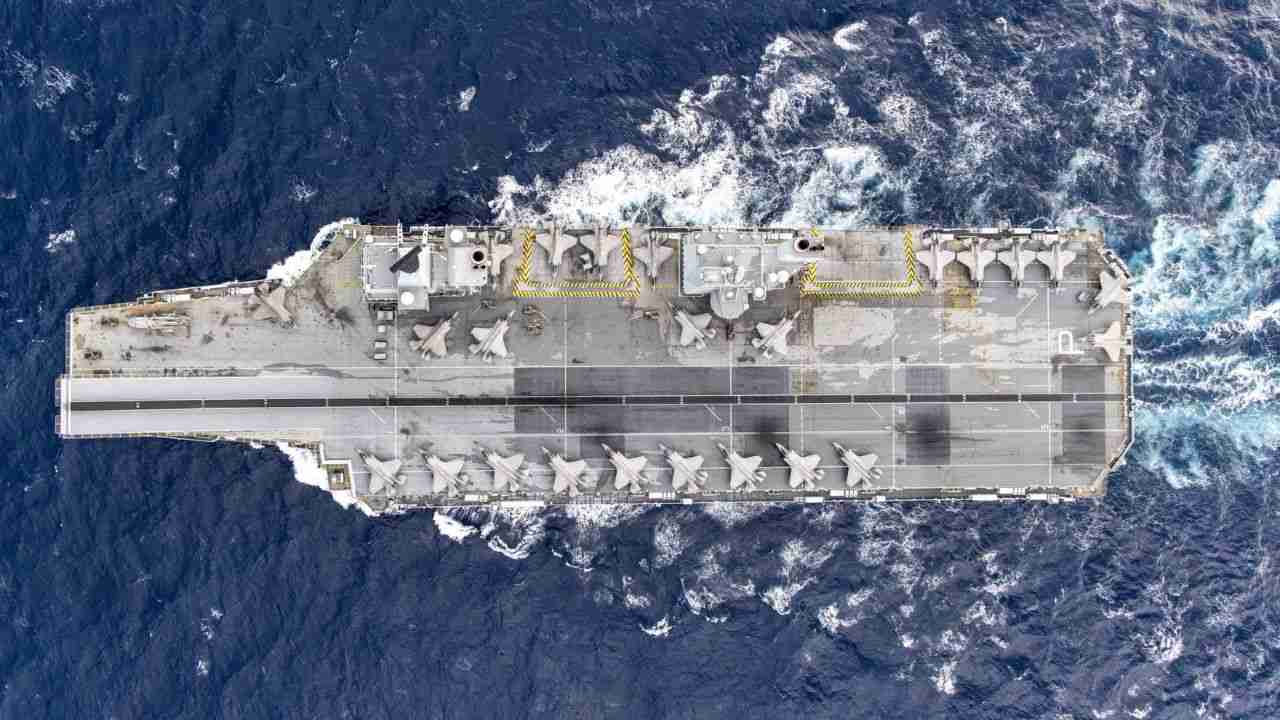 英国の空母が24機のF-35Bを運用し、海上での航空戦力の記録を樹立