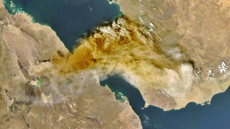 Ethiopia's Hayli Gubbi volcano: What made it erupt after 10,000 years?