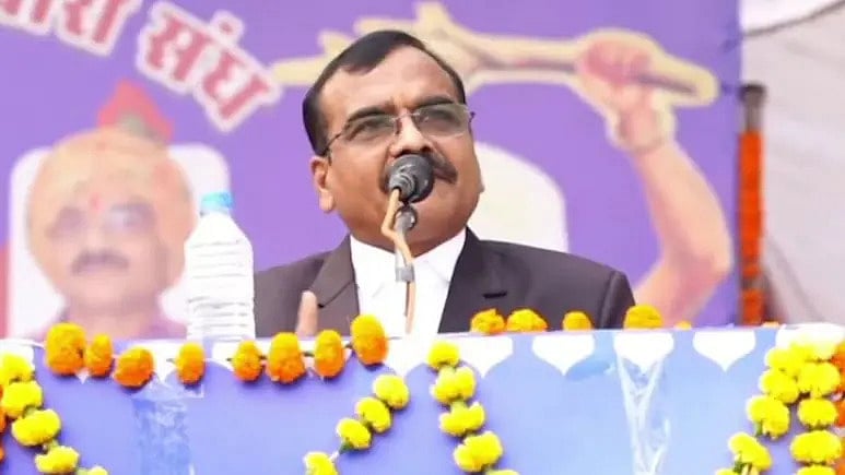 Santosh Verma IAS addressing the provincial meeting of the Anusuchit Jati Evam Janjati Adhikari Evam Karmachari Sangh (AJAKS)