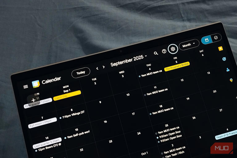 I switched to this open source calendar app and it organizes my week