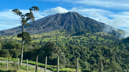 For Thrill‑Seeking Travelers: 7 Top Volcanic Destinations You Can ...