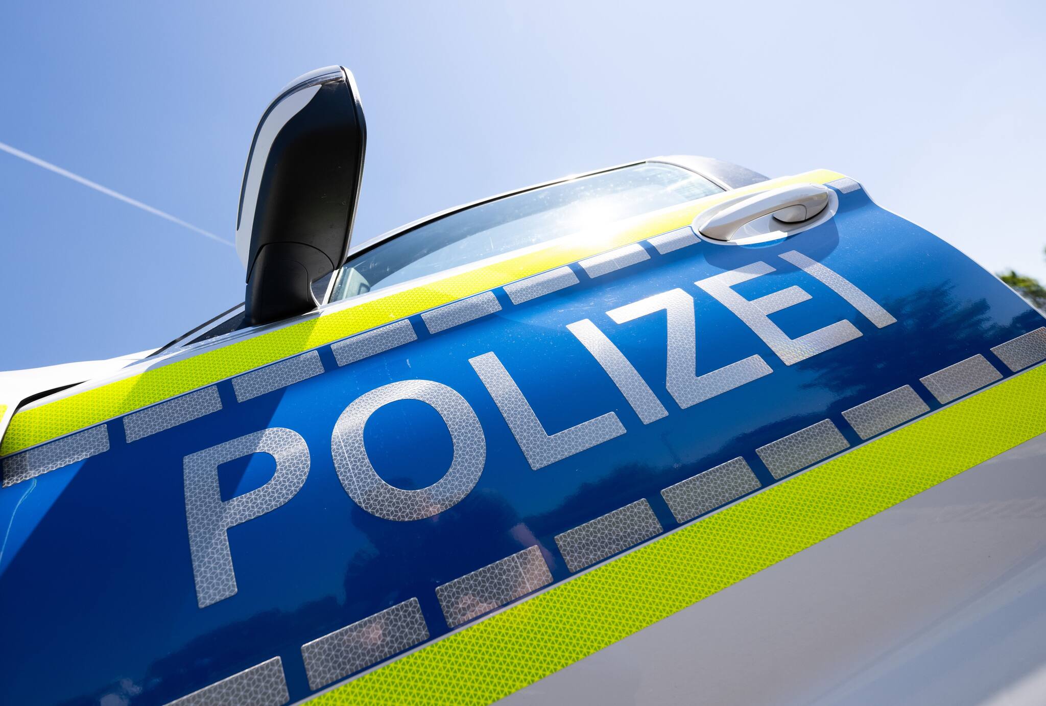B217: 81-Jähriger und 20-Jähriger liefern sich bizarre Auseinandersetzung