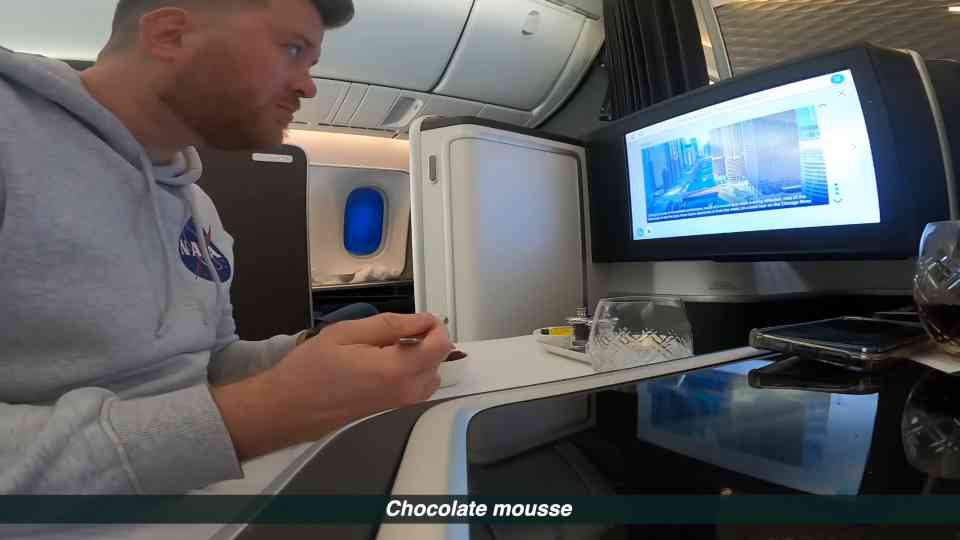 How Airlines Built the $30,000 First Class Experience Around the World