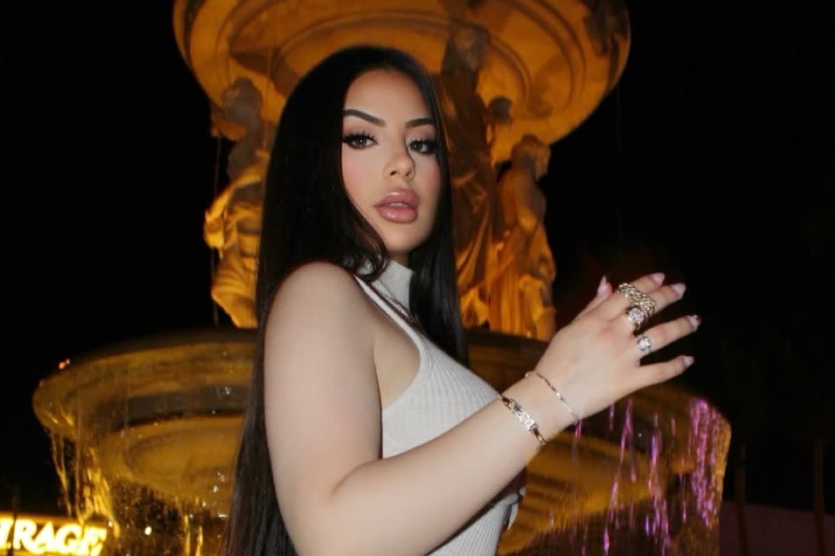 10 Photos of Delarosa Young Latin Star Killed in Shocking Ambush‑Style(02)