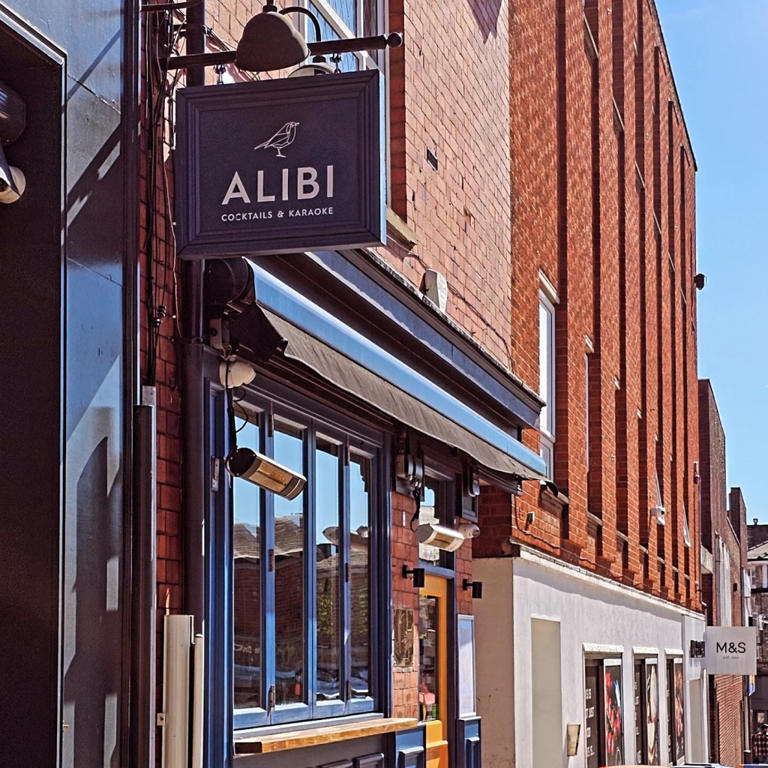 Bar bans solo drinkers from entering, sparking debate over ...