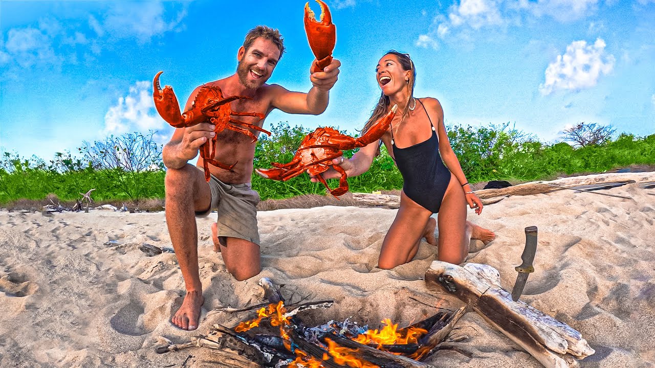 Beach Survival: Grab a Giant Mudcrab with Bare Hands & Cook It