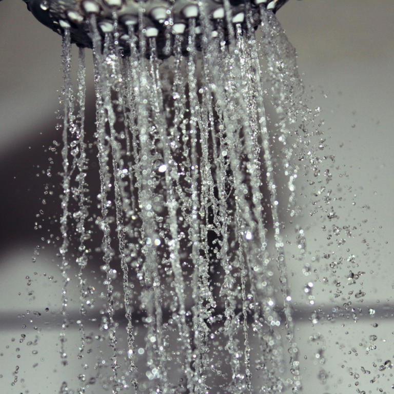 เทคนิคอาบน้ำตอนเช้าแบบไม่หนาว ไม่ง้อเครื่องทำน้ำอุ่น