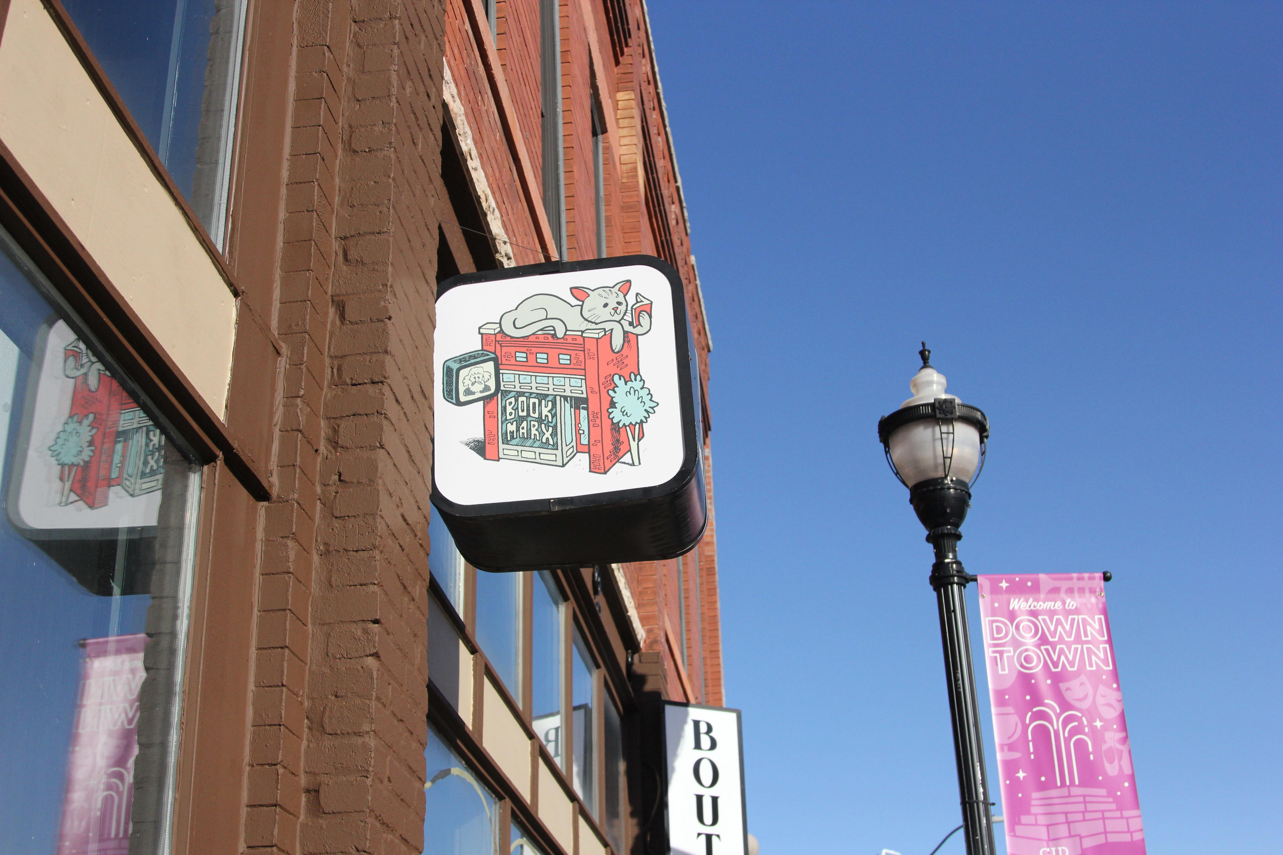 Downtown Springfield bookstore will expand, include wider inventory
