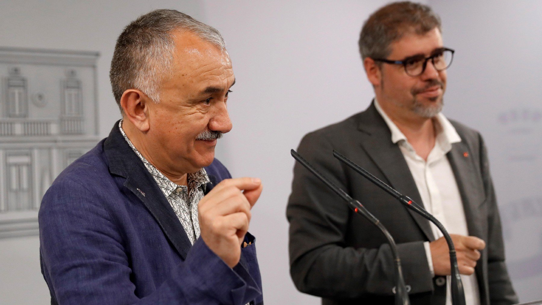 CCOO y UGT piden que el salario mínimo suba 89 euros al mes, un 7,5% ...