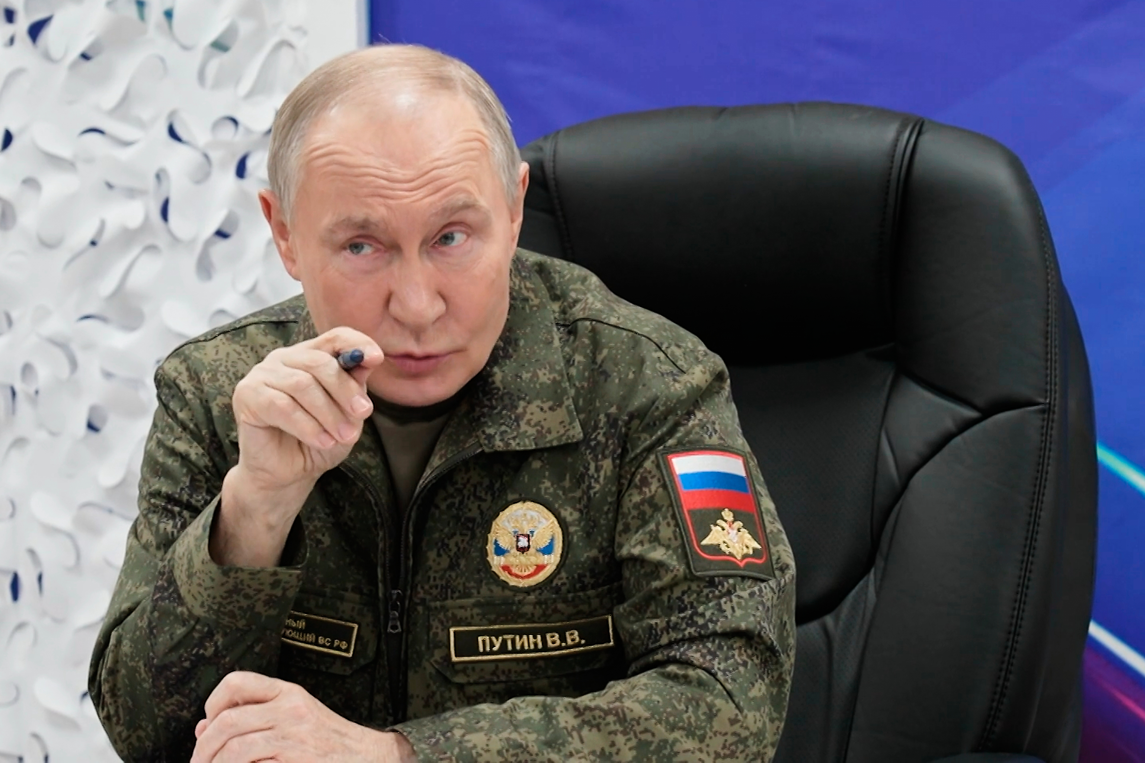 Trump pushes Ukraine, Russia on peace deal, but key issues are unresolved