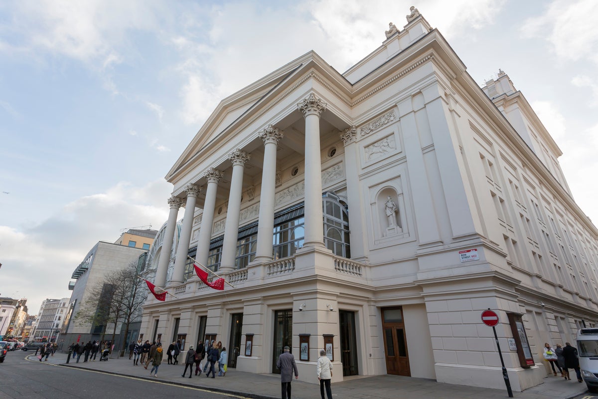 King Charles honoured with significant gesture by Royal Opera House