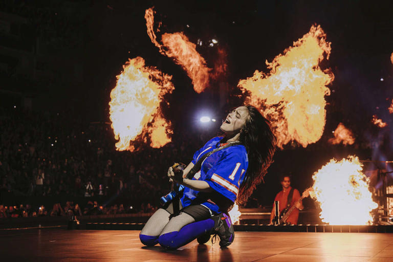 El batidor de récords de la Generación Z finaliza su gira de 106 conciertos en San Francisco con un anuncio sorpresa