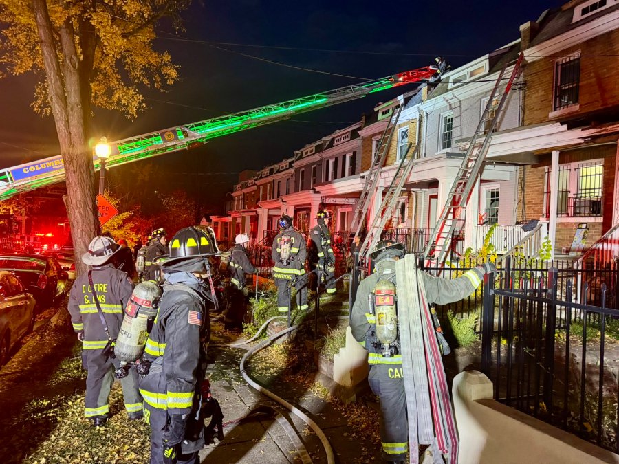 4 displaced after fire breaks out at Northwest DC row house