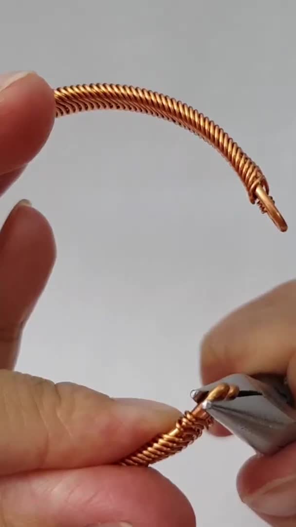Play with wire | Coil spring bracelets | Thick bangles | Unisex ...