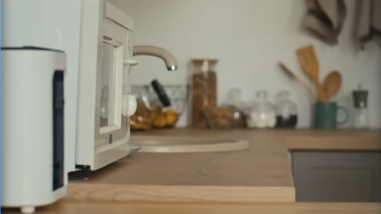 How a Secret World War 2 Device Became the Most Used Kitchen Tool on Earth