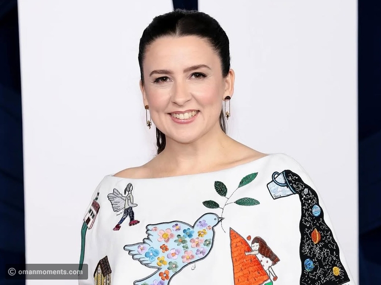 Ms Rachel Wears Dress with Art from Palestinian Children for the ...