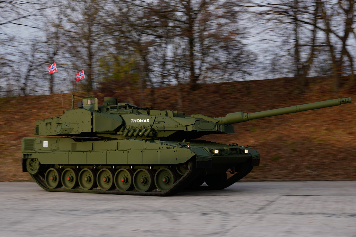 Germany unveils new Leopard 