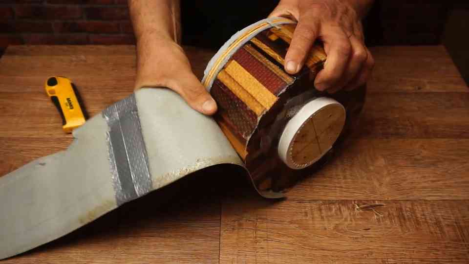 How to transform waste wood into functional art