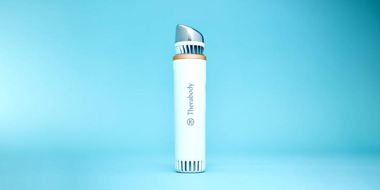 Our Shopping Editor Has Been Raving About This Depuffing Tool for a Year