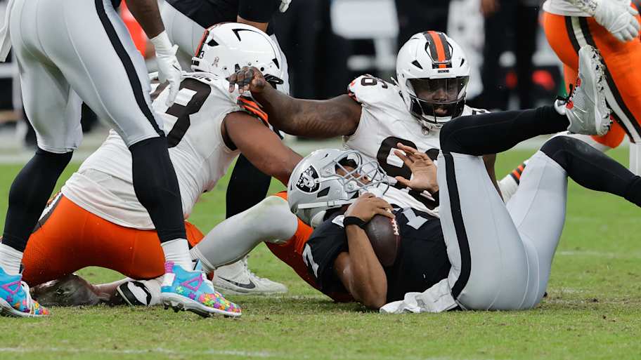 Former Raiders castoffs put on a clinic for Browns' defense in Week 12