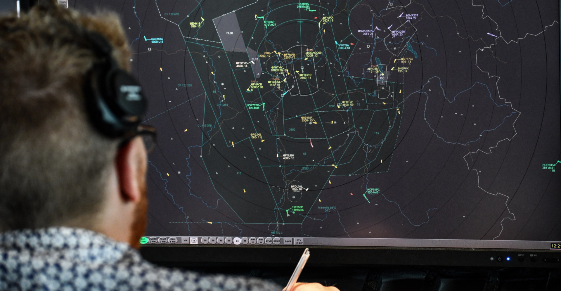 The stressful work of an air traffic controller