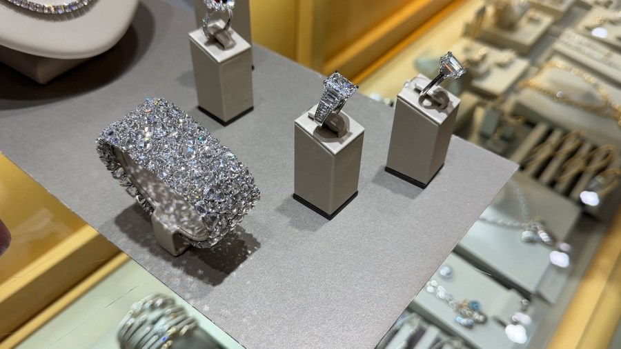 It s Black Friday diamonds at Thom Duma