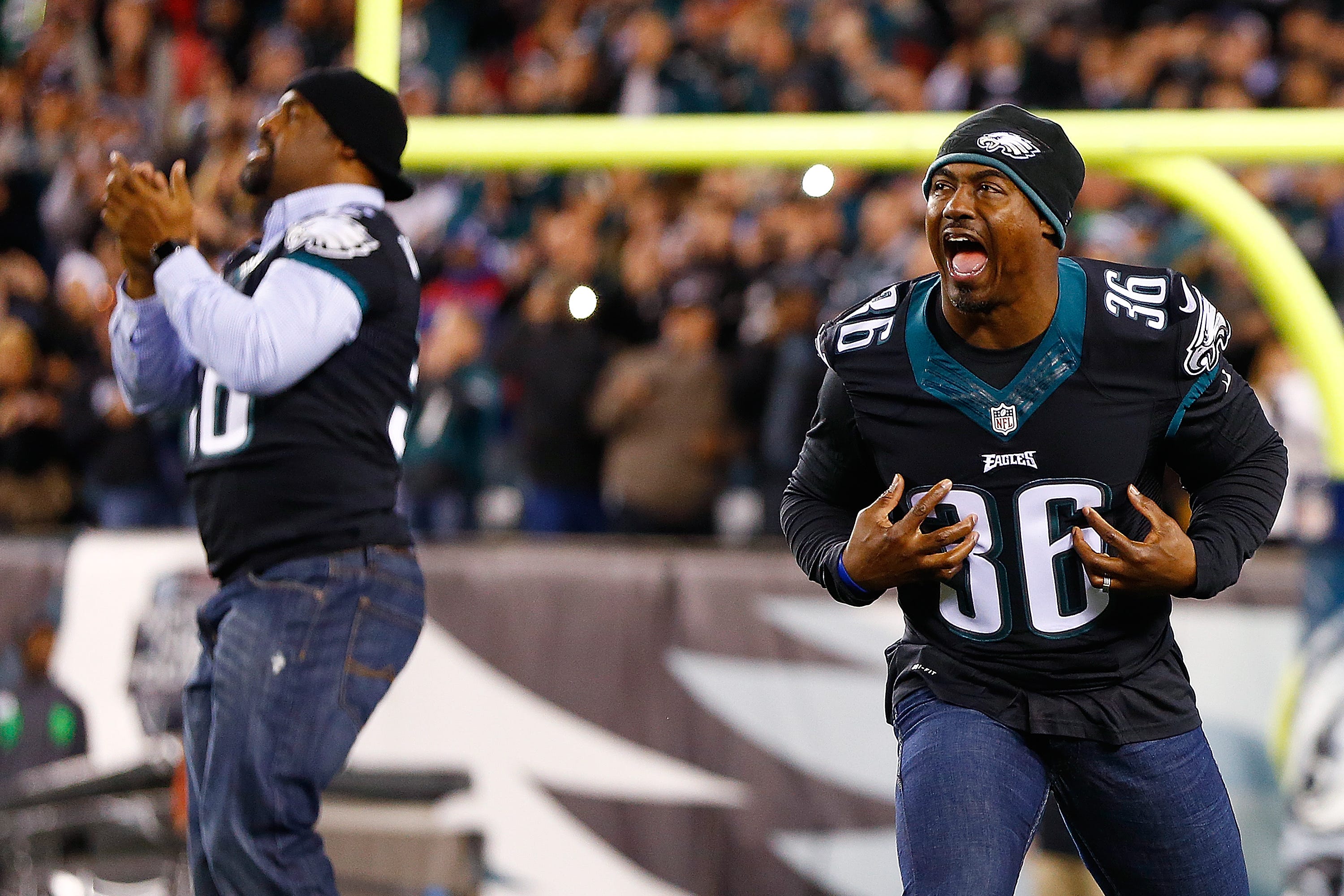 DHS posts meme with Brian Dawkins without consent from Eagles great