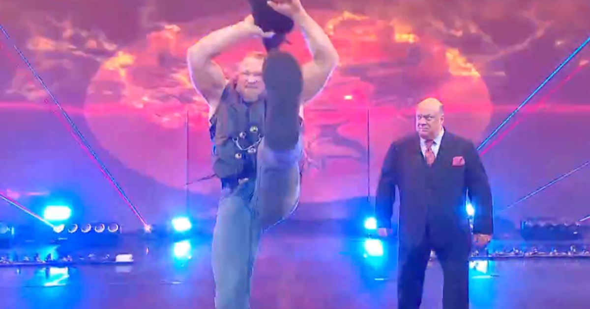 Brock Lesnar Suffers Embarrassing Fall on WWE RAW
