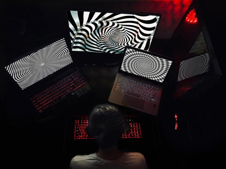 6 Phobias Experts Say Are Quietly Increasing in the Digital Age