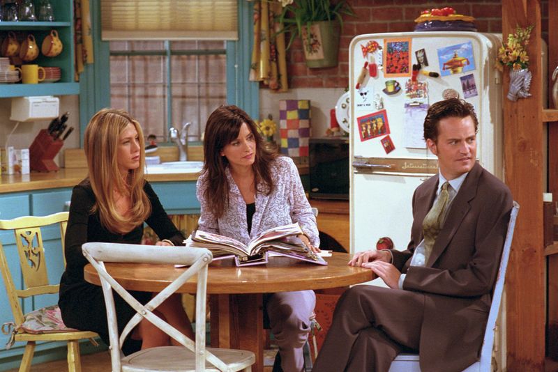16 Famous Sitcom Houses We All Secretly Wanted to Live In