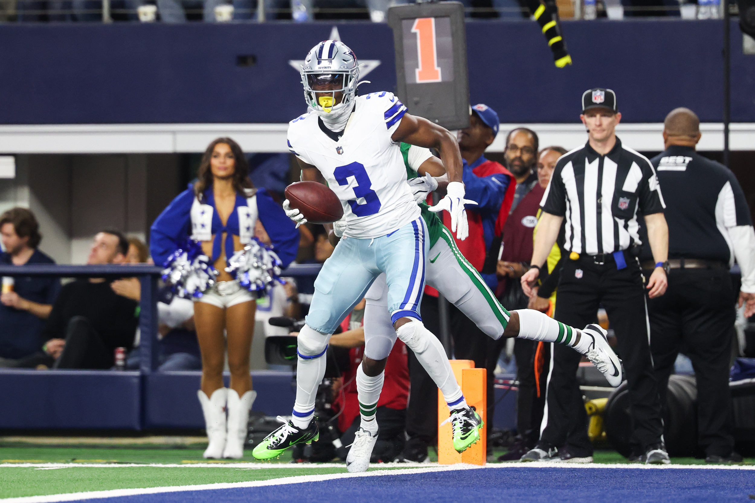 Dallas Cowboys: Jerry Jones hints at long-term plan for WR George ...