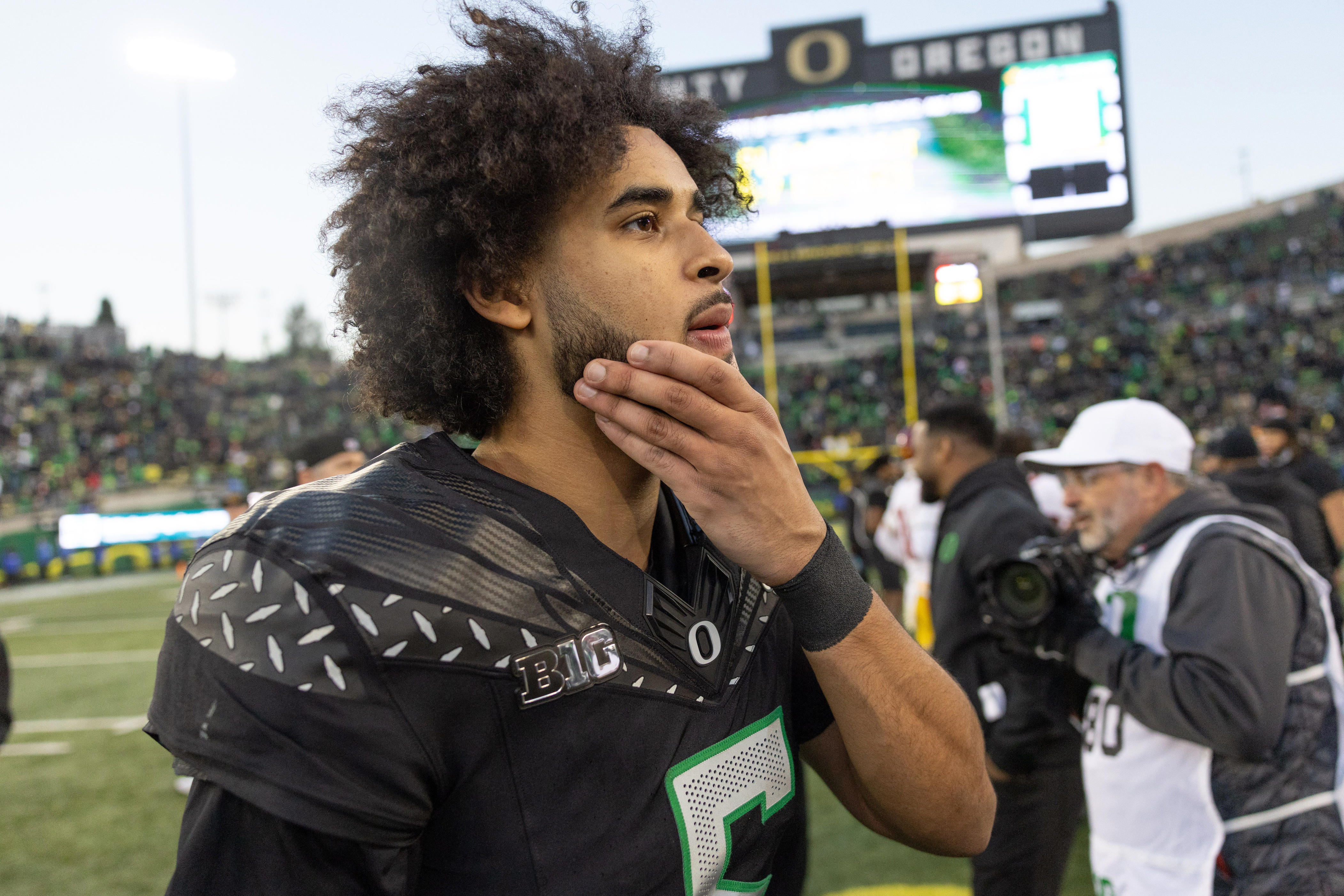 Dante Moore's 2026 draft stock continues to rise in latest report