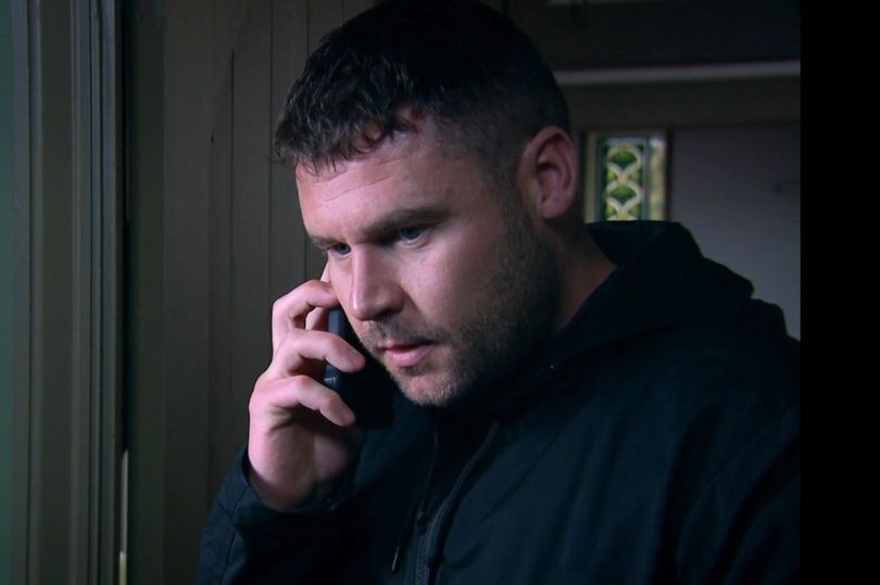 Emmerdale exit 'sealed' for icon after 22 years and Chas Dingle will be ...