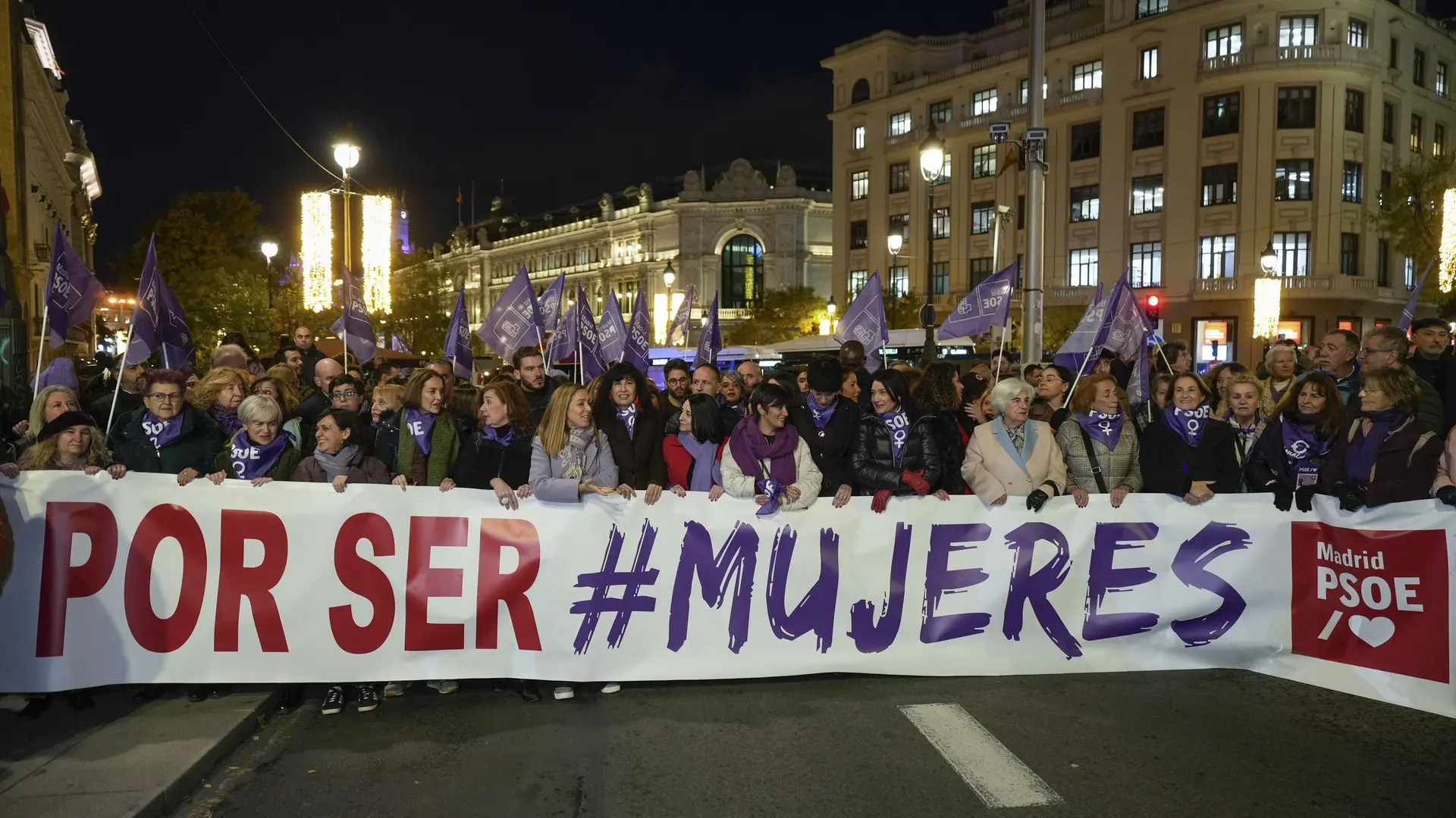 Miles de personas claman contra la violencia machista en marchas por ...