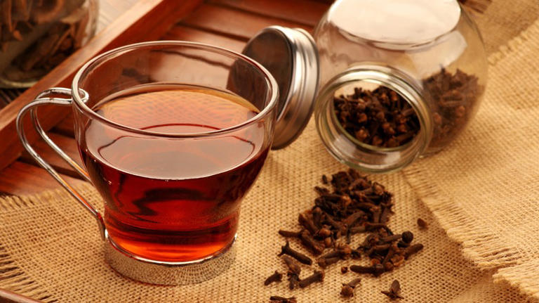 How To Turn Whole Cloves Into A Warming Tea