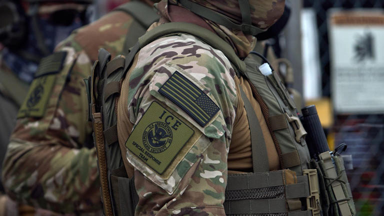 Federal judge in Colorado declares ICE practice of warrantless arrests ...