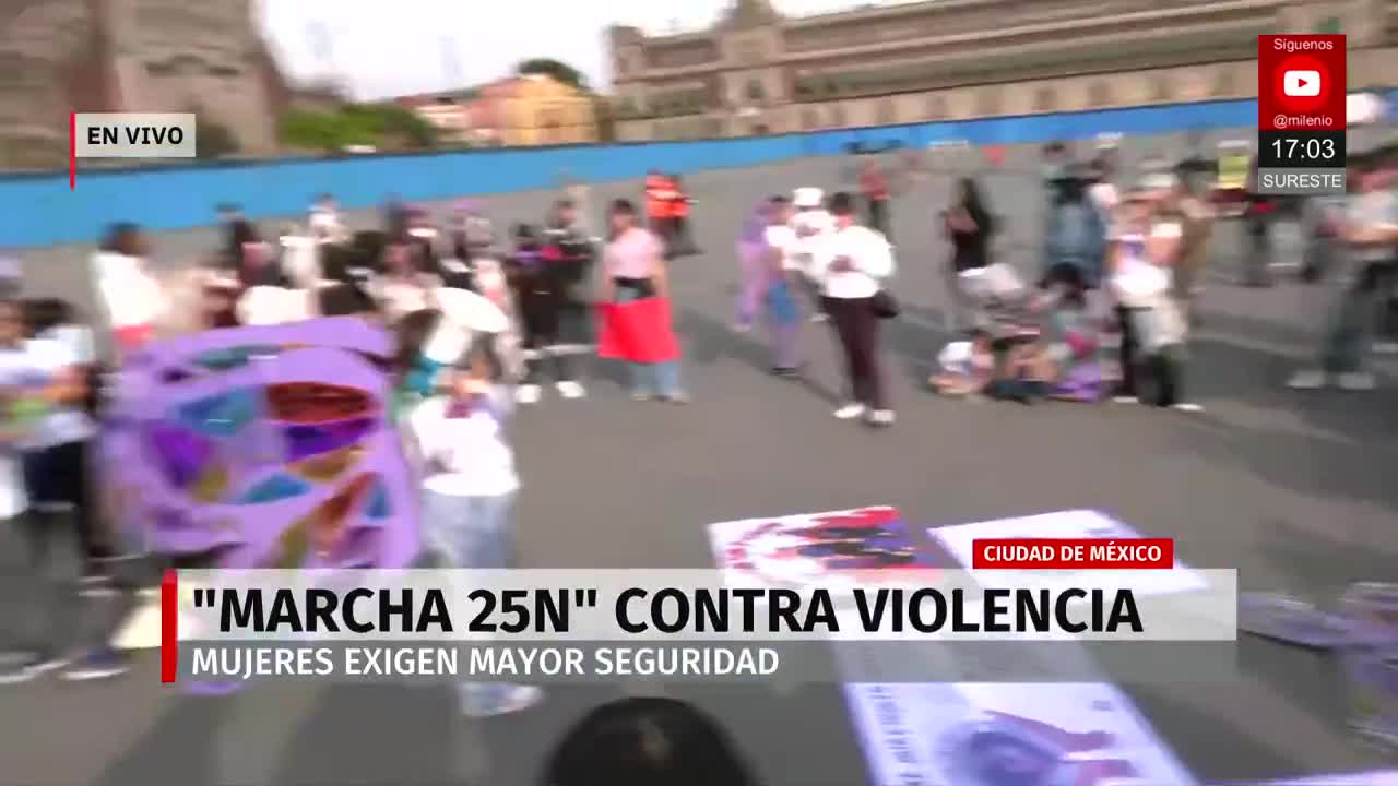 Concluye la movilización de marcha del 25N en el Zócalo de la Ciudad de ...