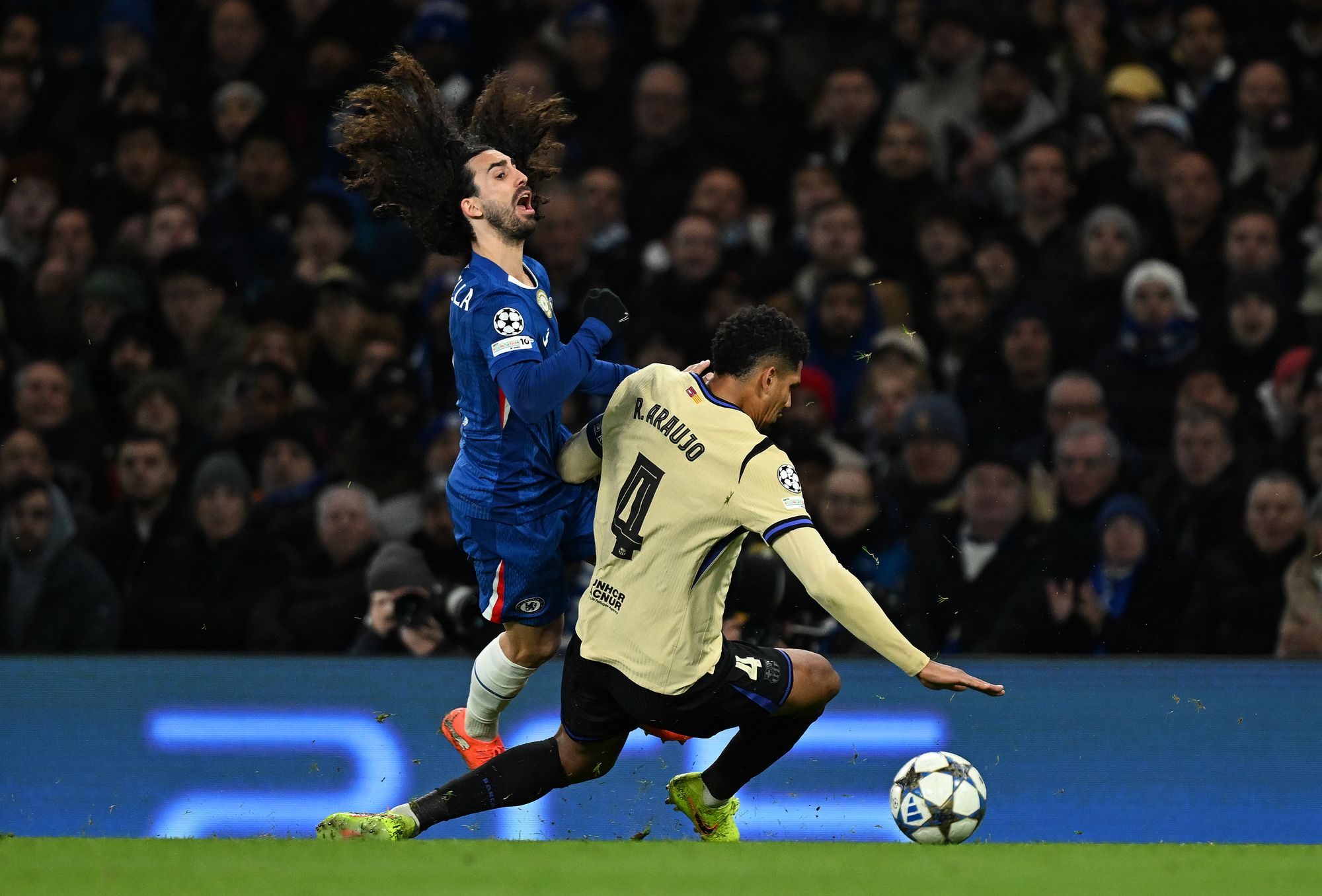 Rooney hace una gran declaración sobre Cucurella tras la victoria del Chelsea sobre el Barça