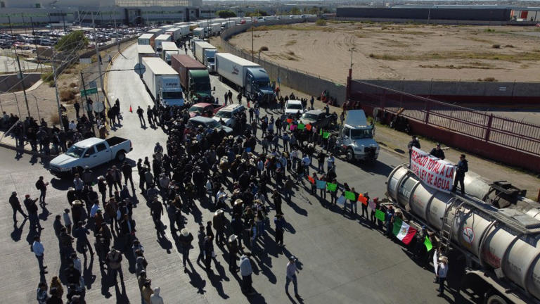 Mexico pushes back against farmers blocking highways, ports of entry