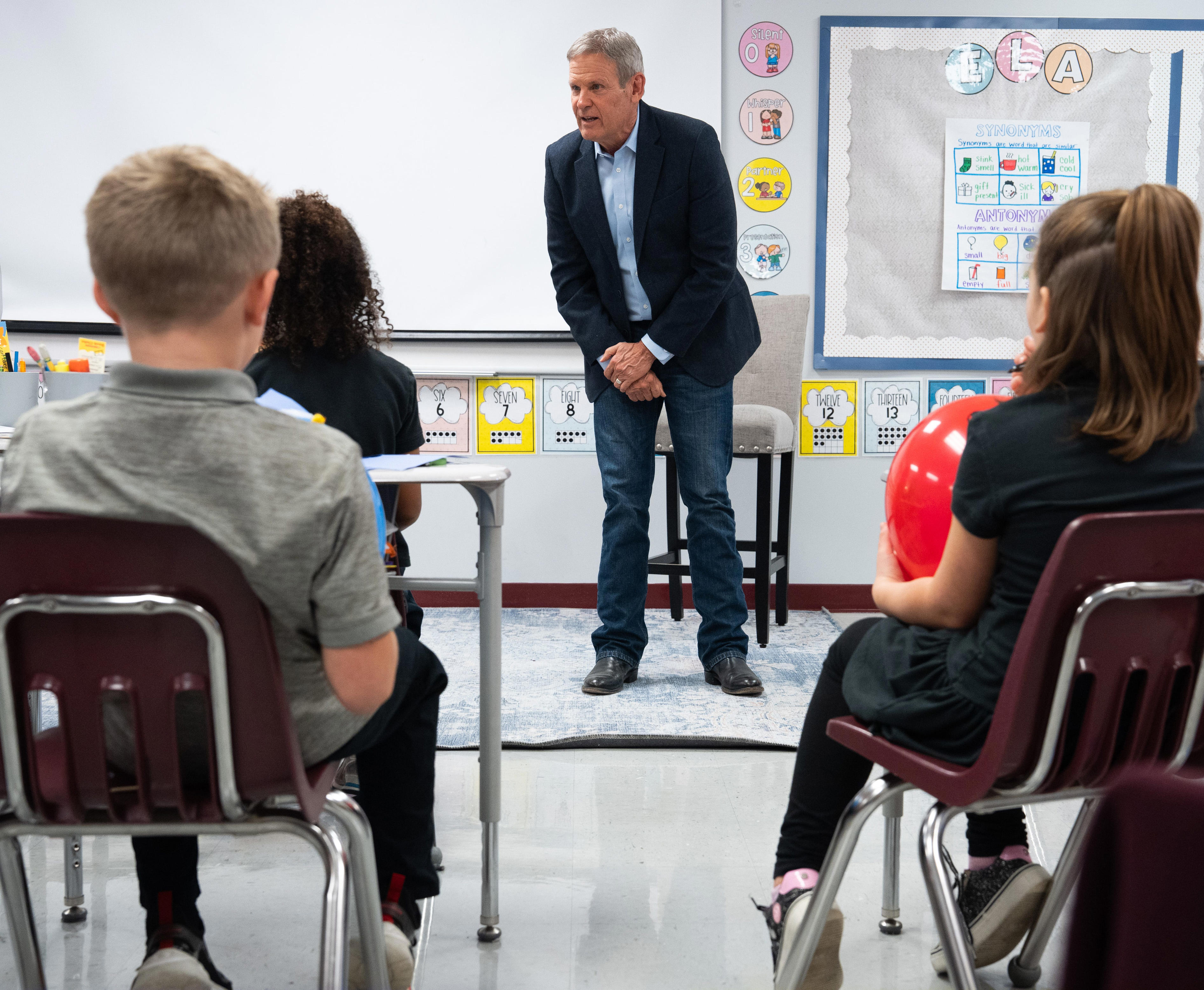 Tennessee governor makes early Thanksgiving stop at Clarksville school