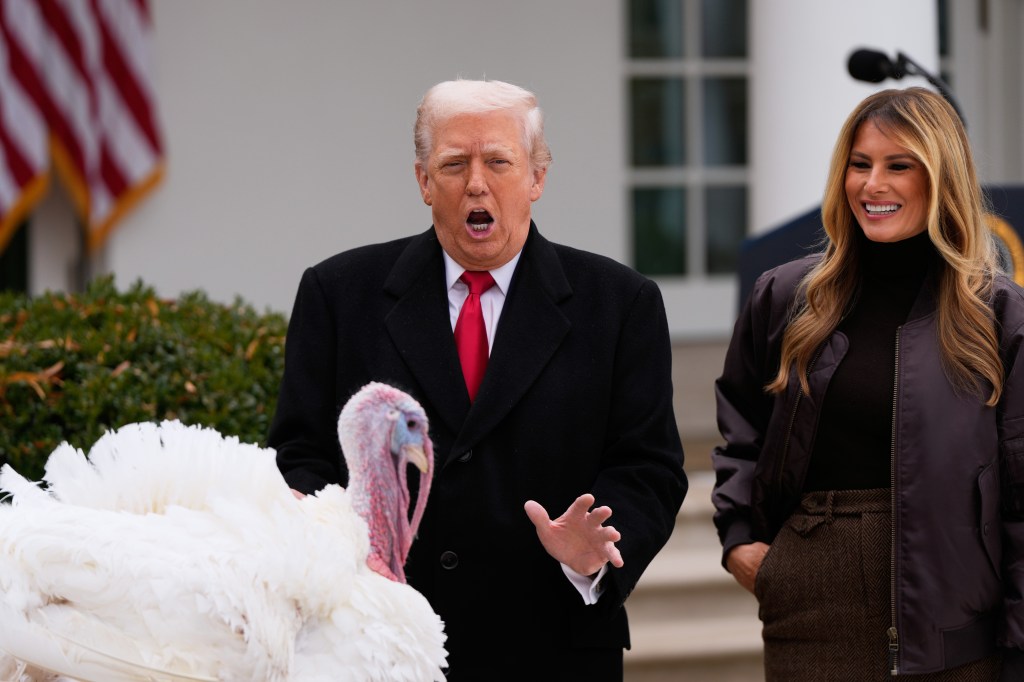 Trump brutally mocks ‘big, fat slob’ Chicagoi Gov. J.B. Pritzker during ...