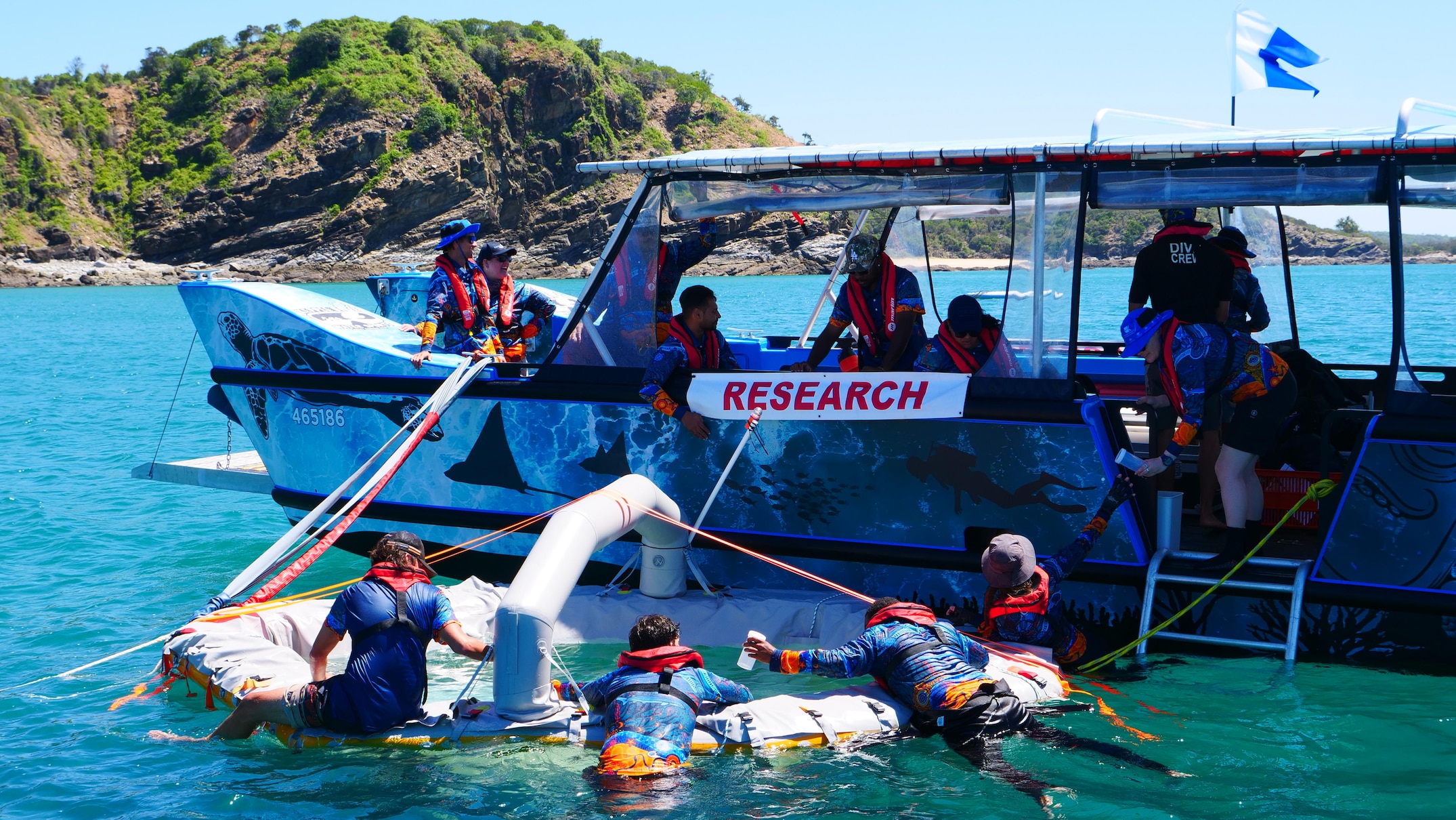 Scientists and Indigenous rangers partner up in trial restoration of ...
