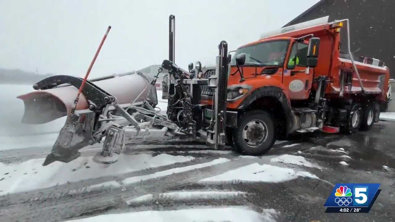 VTrans works throughout the day as snow creates slick evening commute