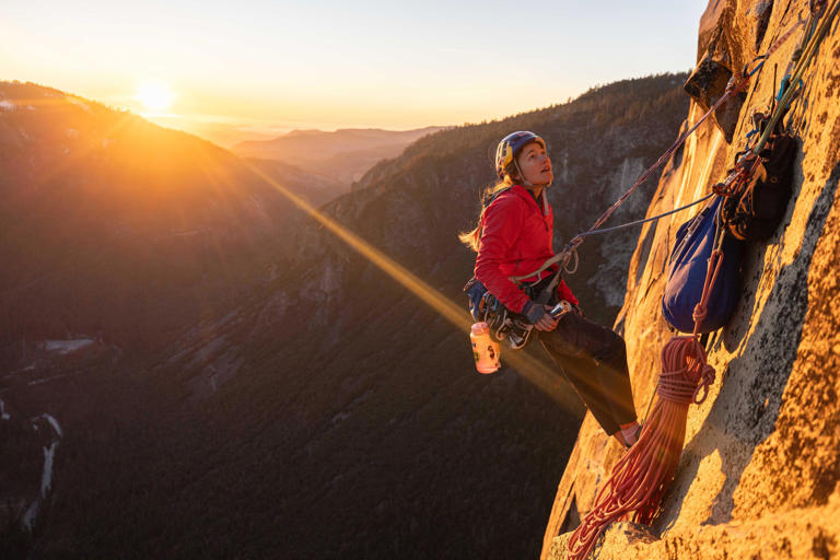 Sasha DiGiulian becomes first woman to free-climb El Capitan's longest ...