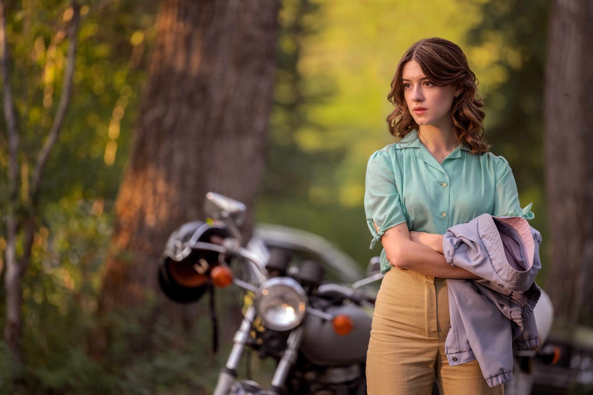 Daisy Edgar-Jones praised as one of the 