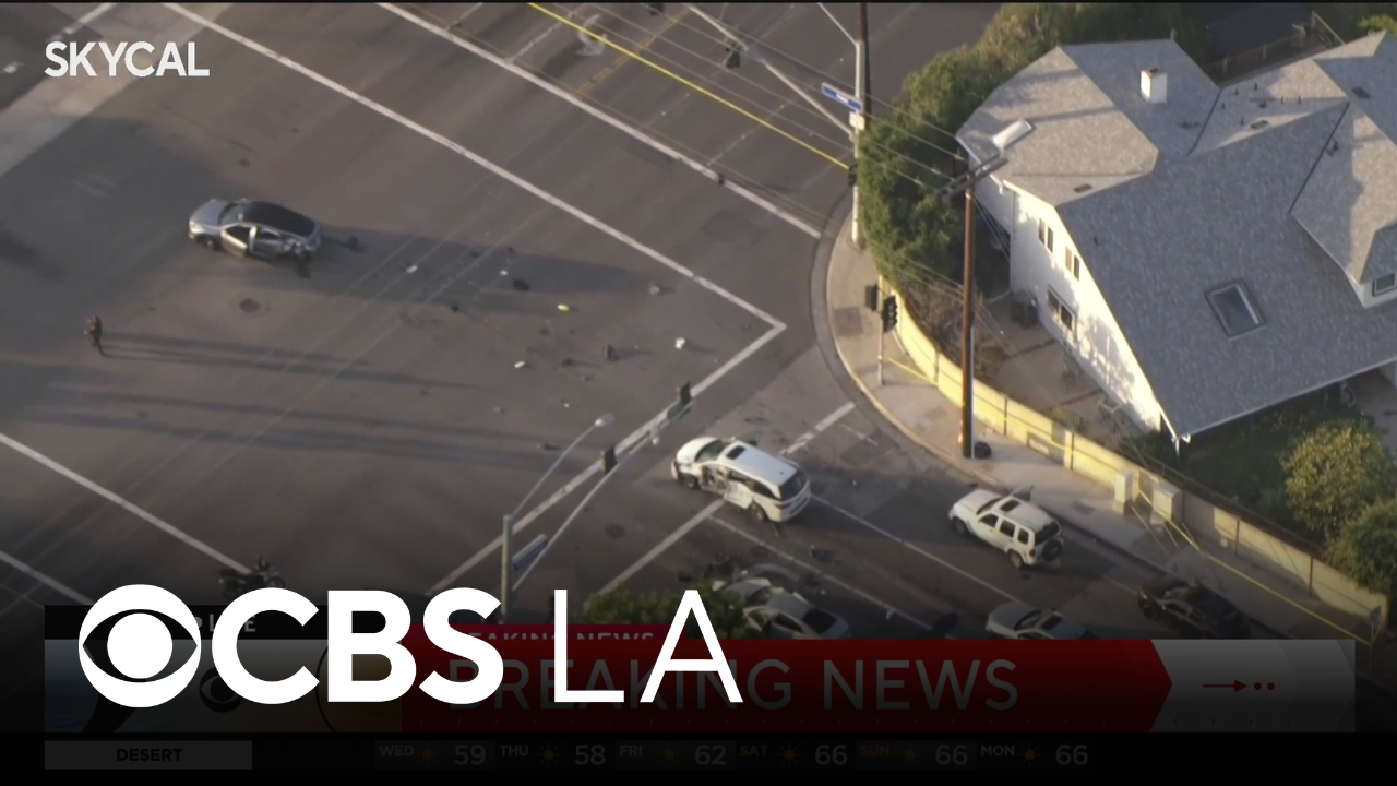 Multi-car crash in Huntington Beach leaves 1 dead, multiple others injured