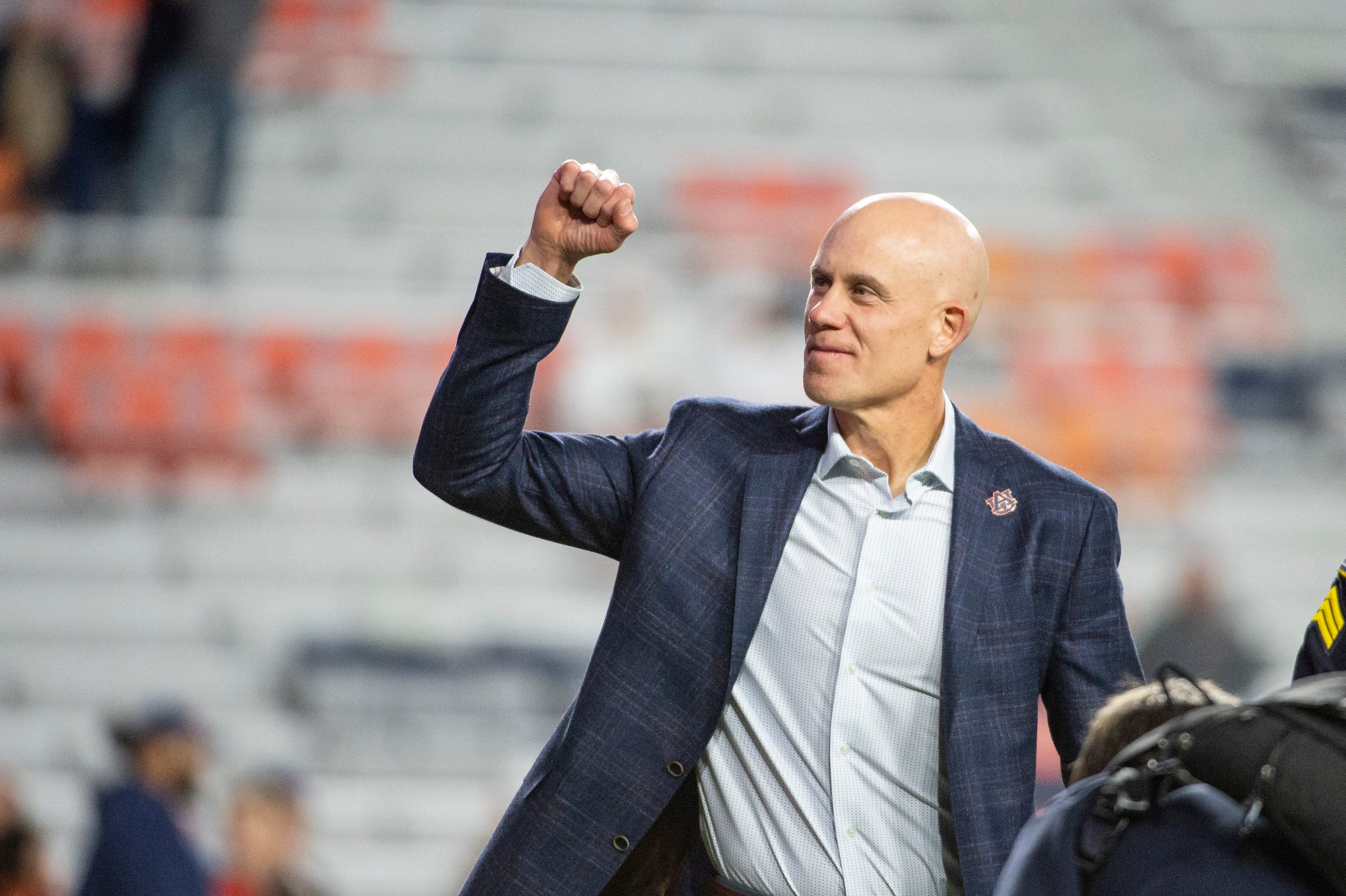 Alex Golesh to retain DJ Durkin on Auburn football staff