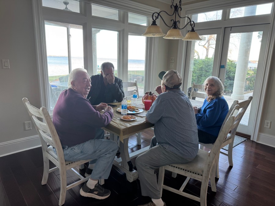 Beloved restaurant owner dies days after wonderful Thanksgiving with family