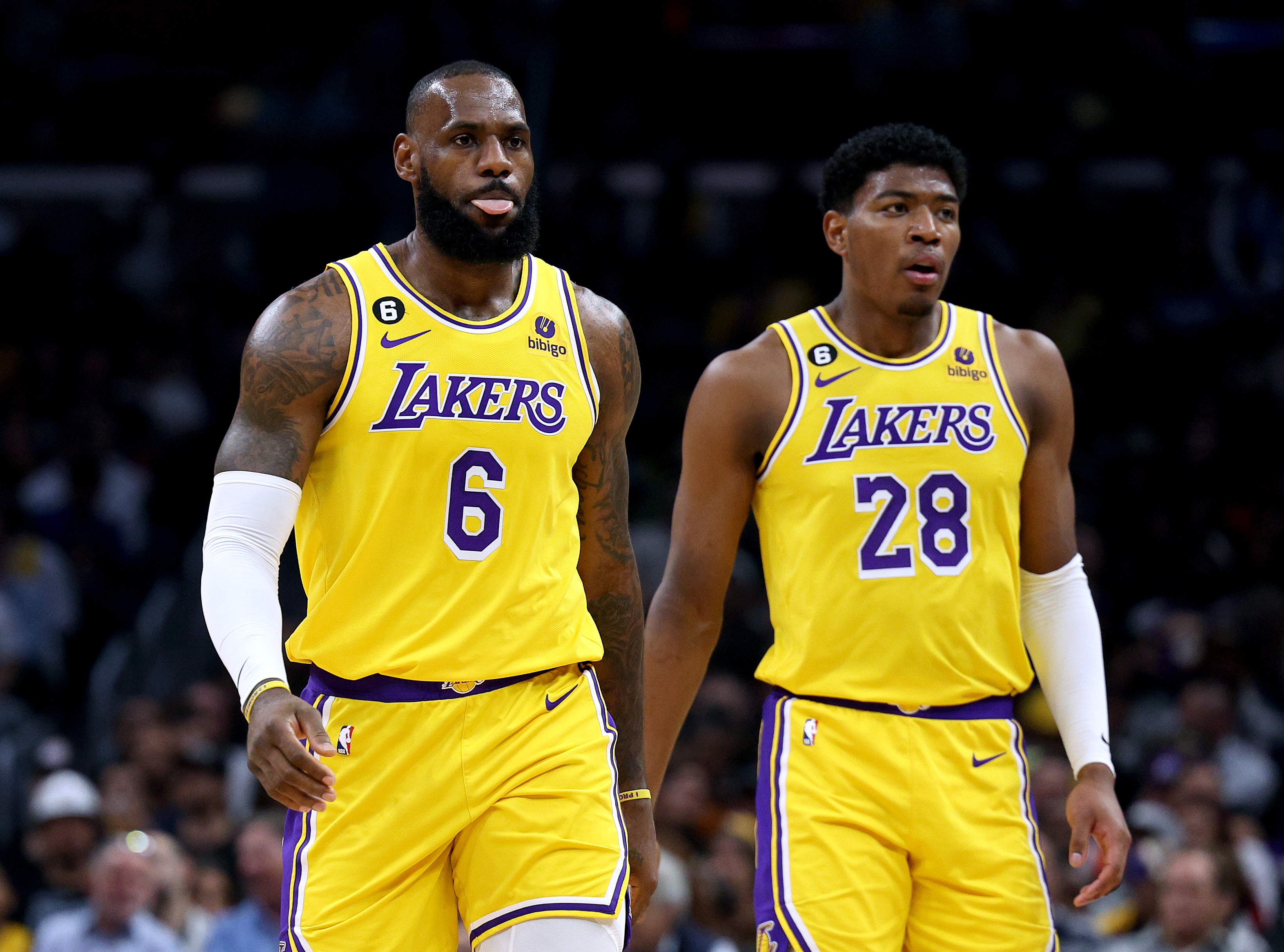 Lakers pressured to make blockbuster trade, fix key weakness